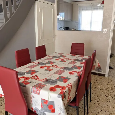 T3 Climatisee, 57m², 5/6 Pers, Proche Plage, Renovee, Terrasse, Parking, Quartier Anime - Fr-1-797-48 *