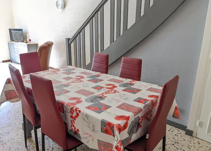 T3 Climatisee, 57m², 5/6 Pers, Proche Plage, Renovee, Terrasse, Parking, Quartier Anime - Fr-1-797-48 *