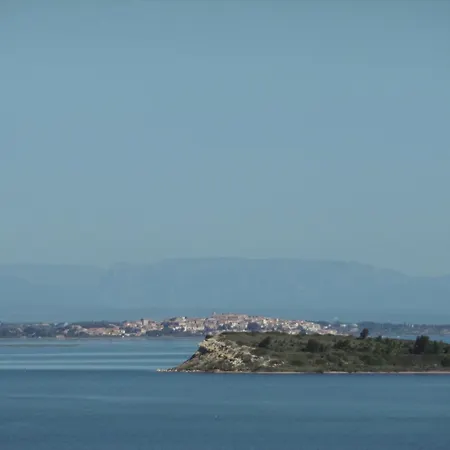T3 Climatisee, 57m², 5/6 Pers, Proche Plage, Renovee, Terrasse, Parking, Quartier Anime - Fr-1-797-48 别墅 *