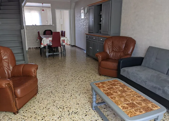 Villa T3 Climatisee, 57m², 5/6 Pers, Proche Plage, Renovee, Terrasse, Parking, Quartier Anime - Fr-1-797-48 *