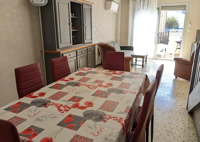 T3 Climatisee, 57m², 5/6 Pers, Proche Plage, Renovee, Terrasse, Parking, Quartier Anime - Fr-1-797-48 Villa *