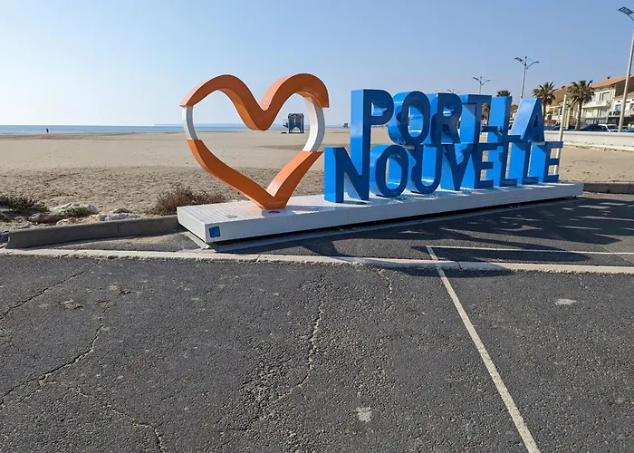 T3 Climatisee, 57m², 5/6 Pers, Proche Plage, Renovee, Terrasse, Parking, Quartier Anime - Fr-1-797-48 Port-la-Nouvelle